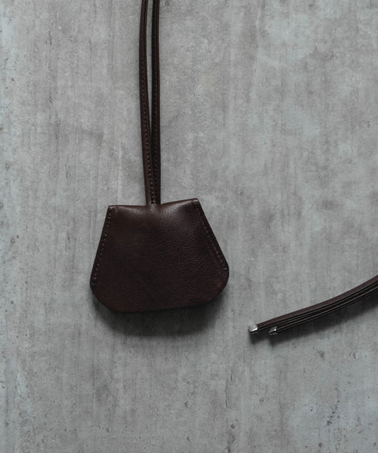 CARABINER LEATHER CODE CROCHET (BROWN)