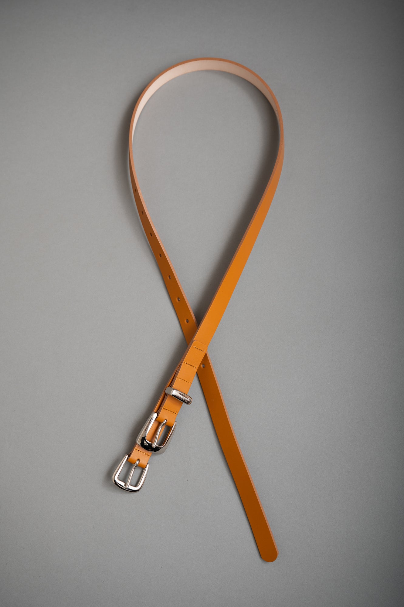 【PRE ORDER】Elongated [Leather Belt](Camel)