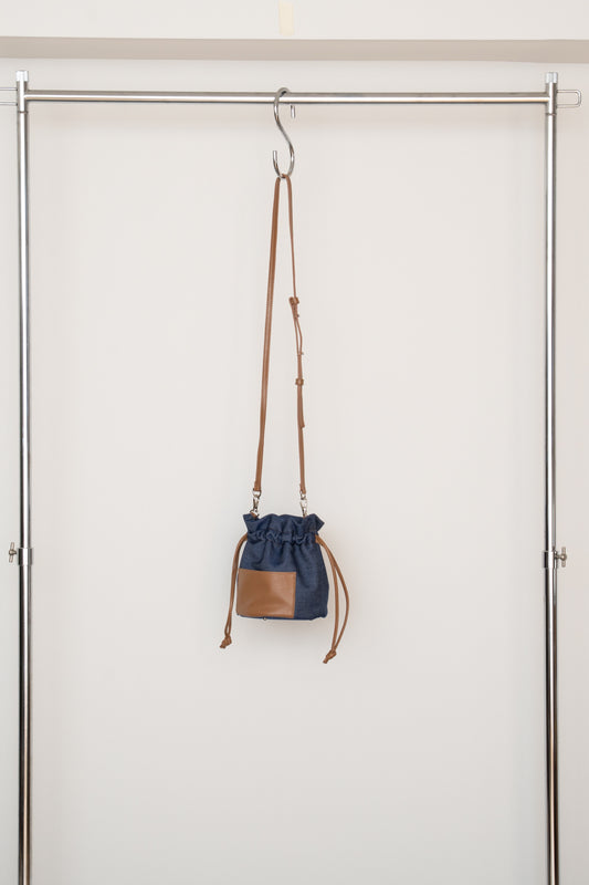 【PRE ORDER】Larme [Leather Code Purse](Indigo x Camel)