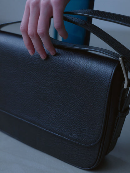 Leather Shoulder Bag [Dumbo](Black)