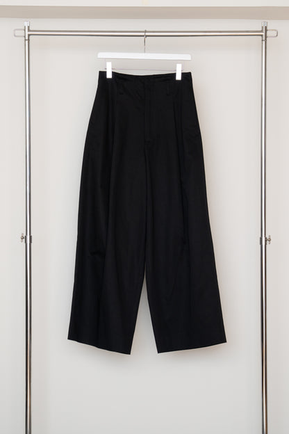 【PRE ORDER】Tuck Wide Trousers(Black)