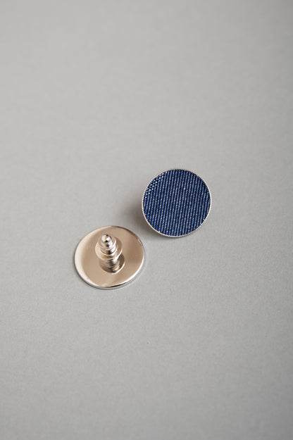 【PRE ORDER】Mark [Pin Badge](Indigo & Camel)
