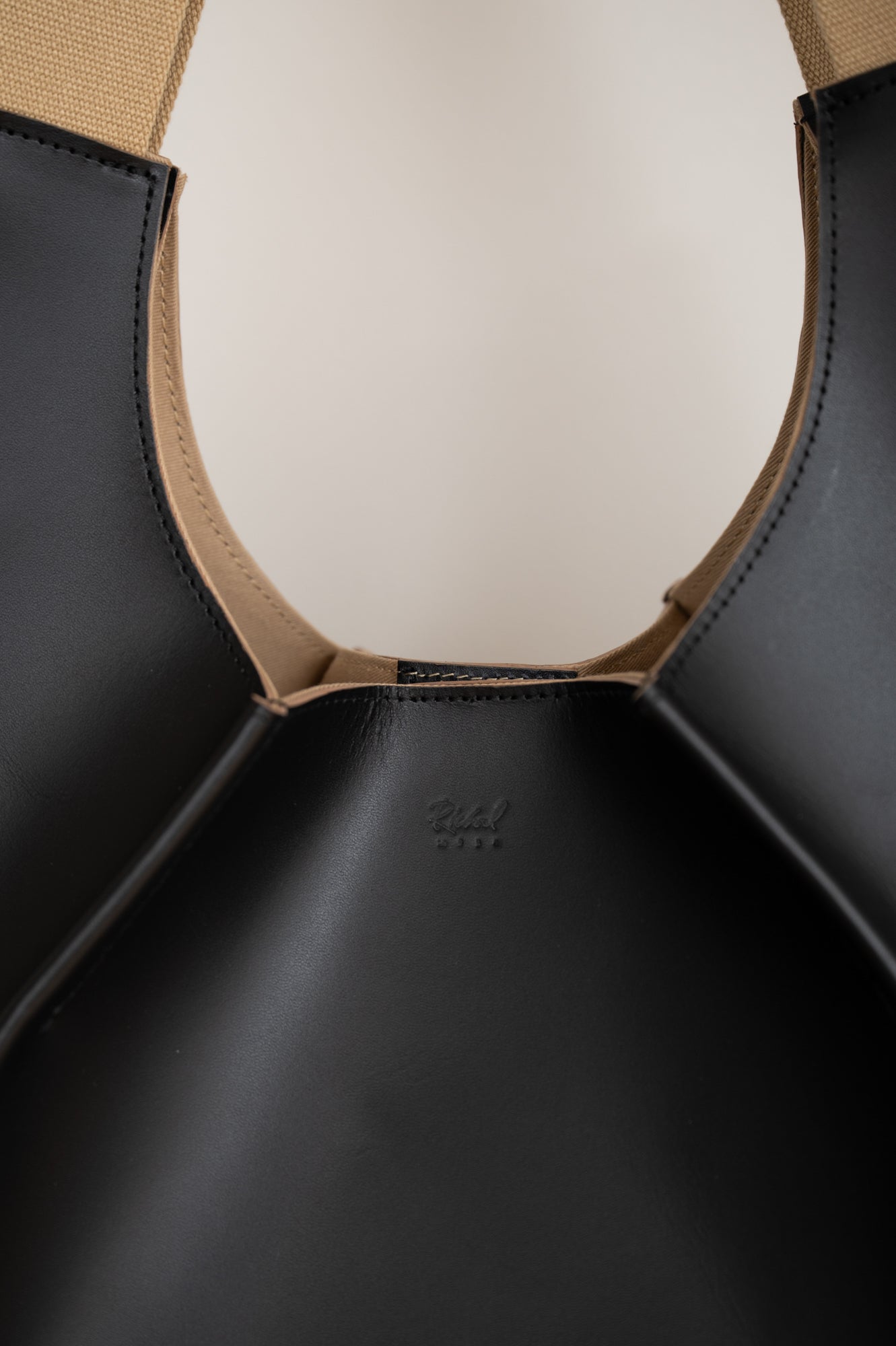 【PRE ORDER】CircleI [Leather Handle Bag](Black)