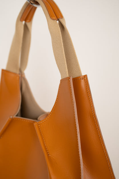 【PRE ORDER】S. CircleI [Leather Handle Bag・Small](Camel)