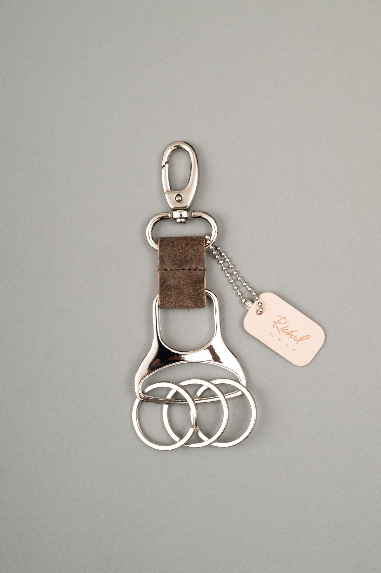 【Pre Order】W Ring Keychain ( Brown )