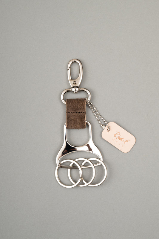 【Pre Order】W Ring Keychain ( Brown )