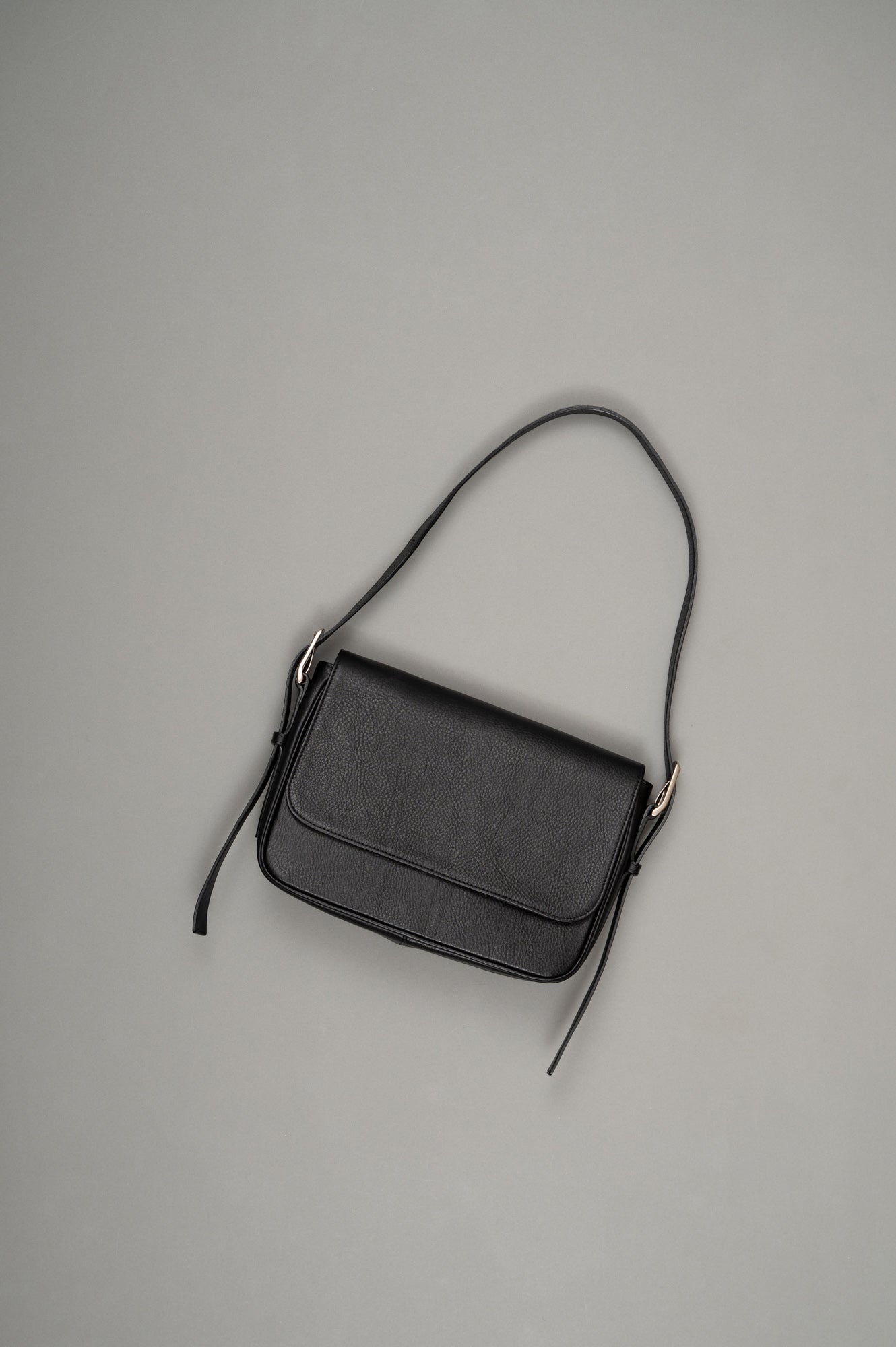 Leather Shoulder Bag [Dumbo](Black)