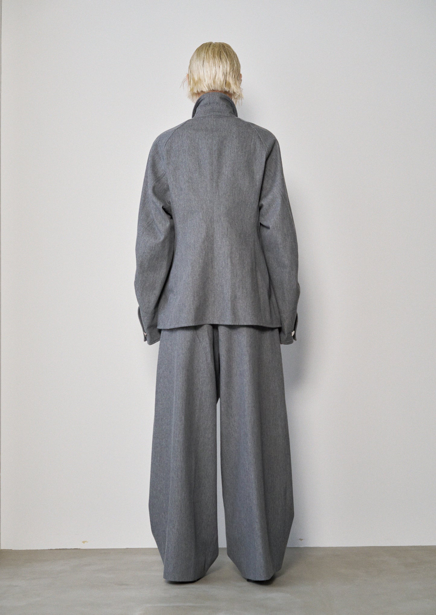 Tucked Wide Trousers (Gray)