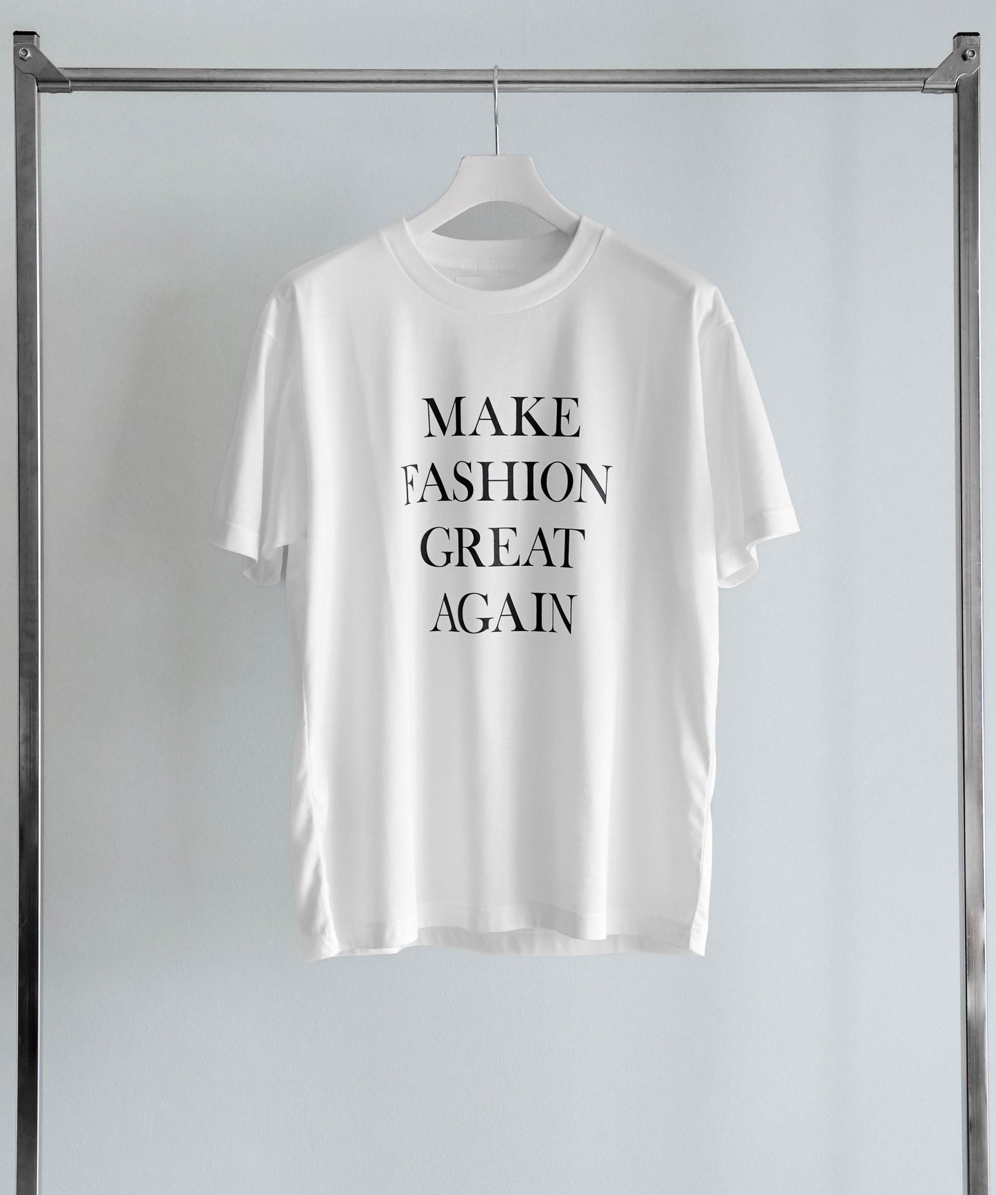 SLOGAN TEE - WHITE x BLACK
