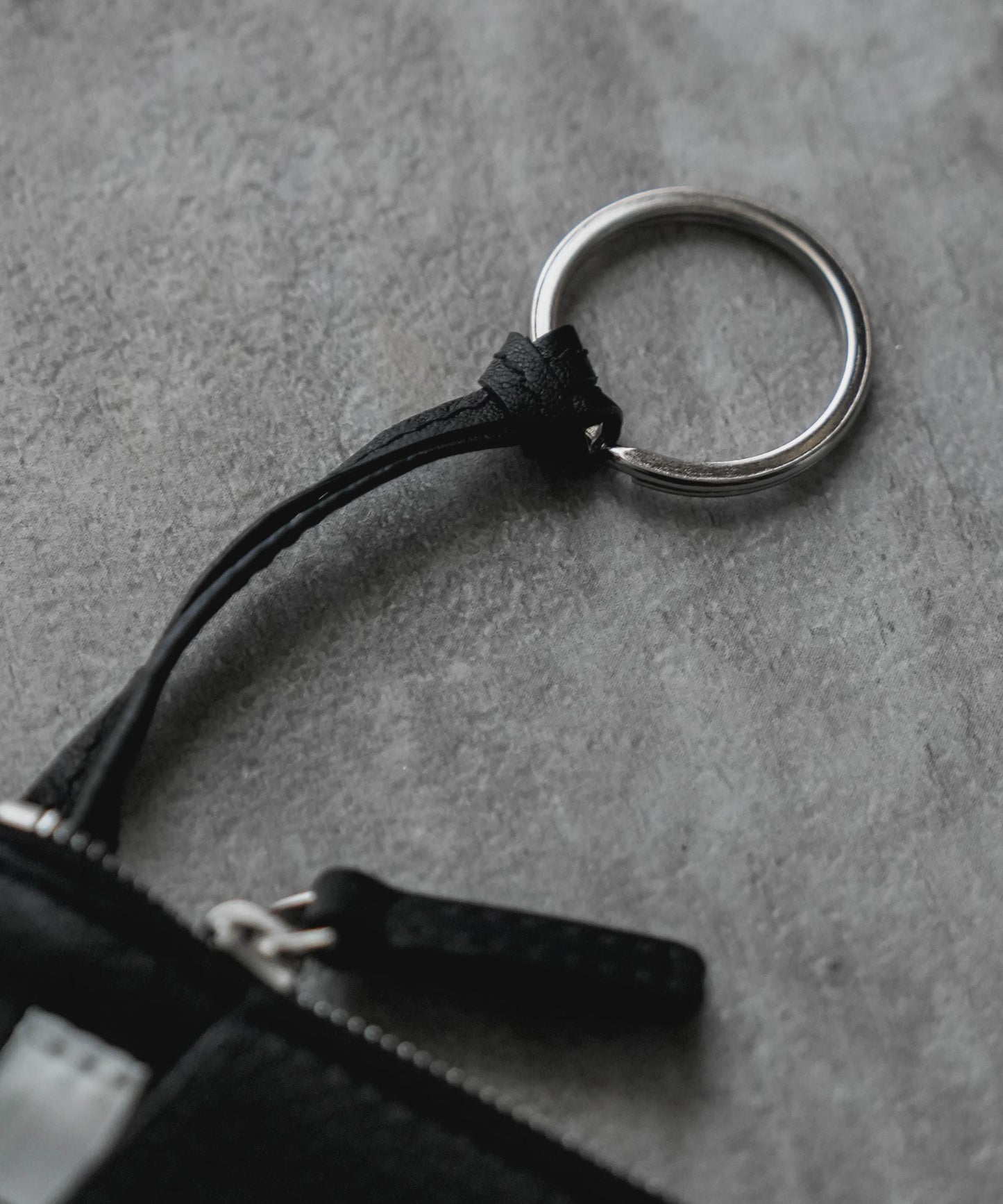 LEATHER MINI CARDCASE (Carabiner Model)