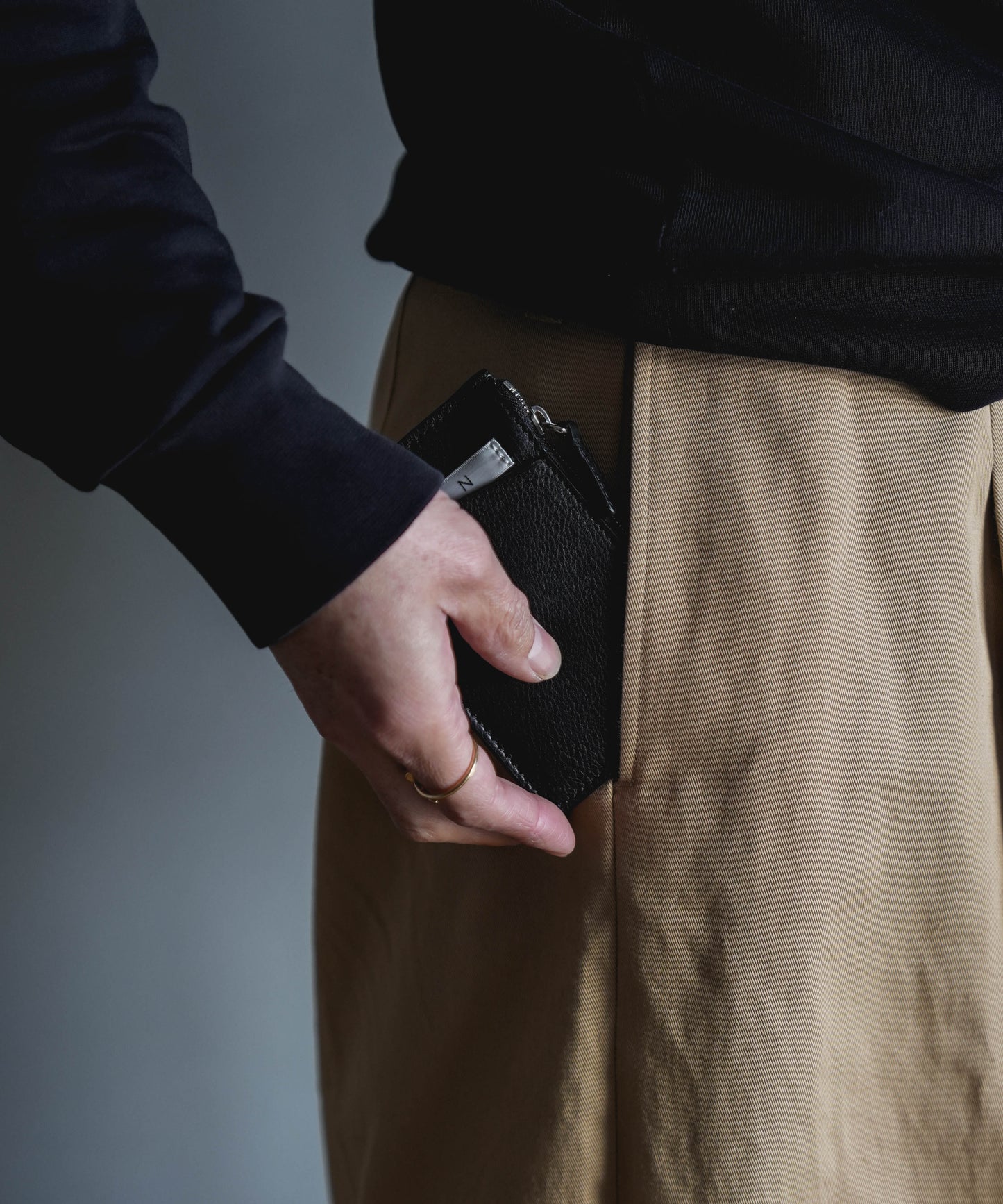 LEATHER MINI CARDCASE (Carabiner Model)