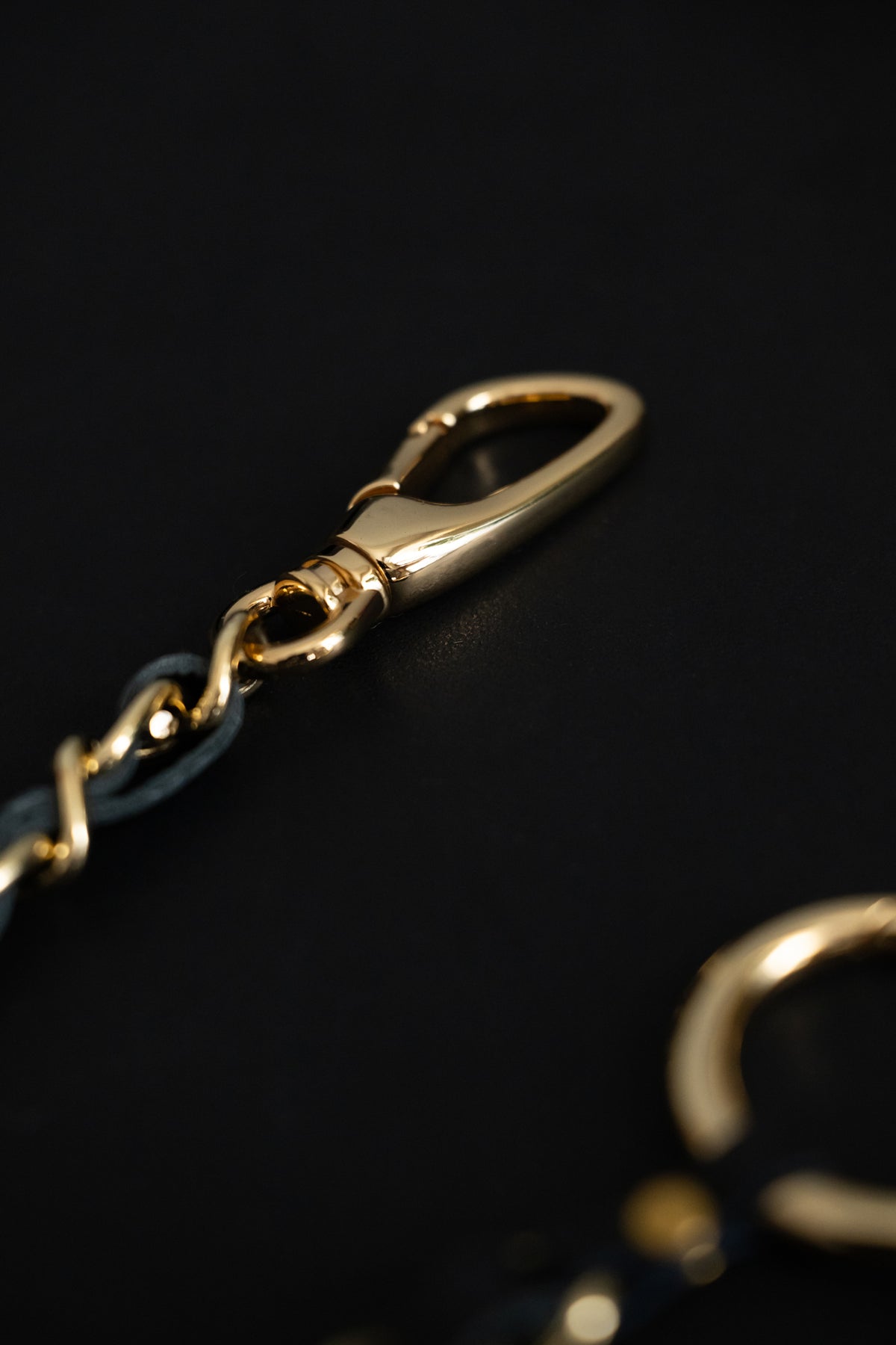 Leather Code Carabiner Chain（Gold）